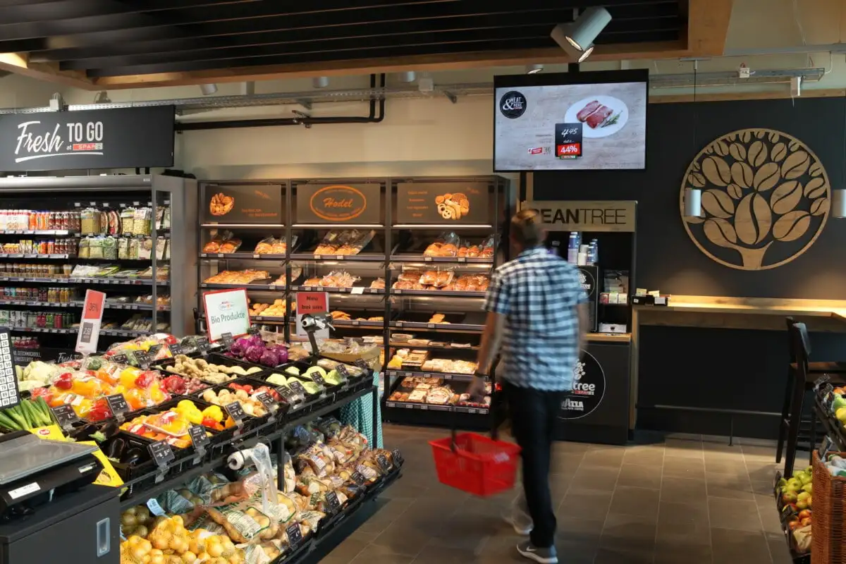 Wie SPAR Advertima für bessere In-Store Smart Signage nutzt